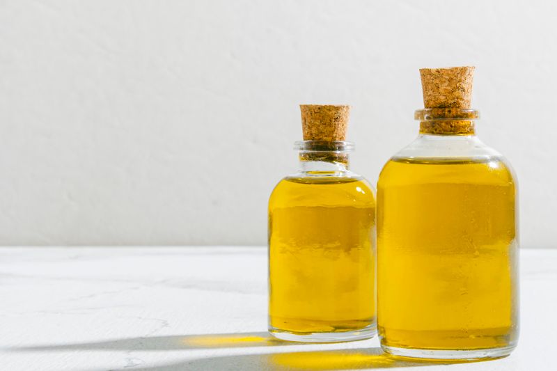 روغن دور ناخن